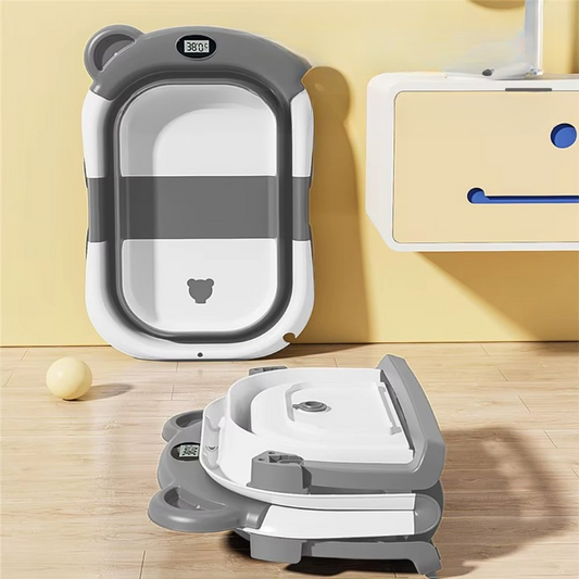 Baignoire bébé pliable repliée pour rangement compact après le bain