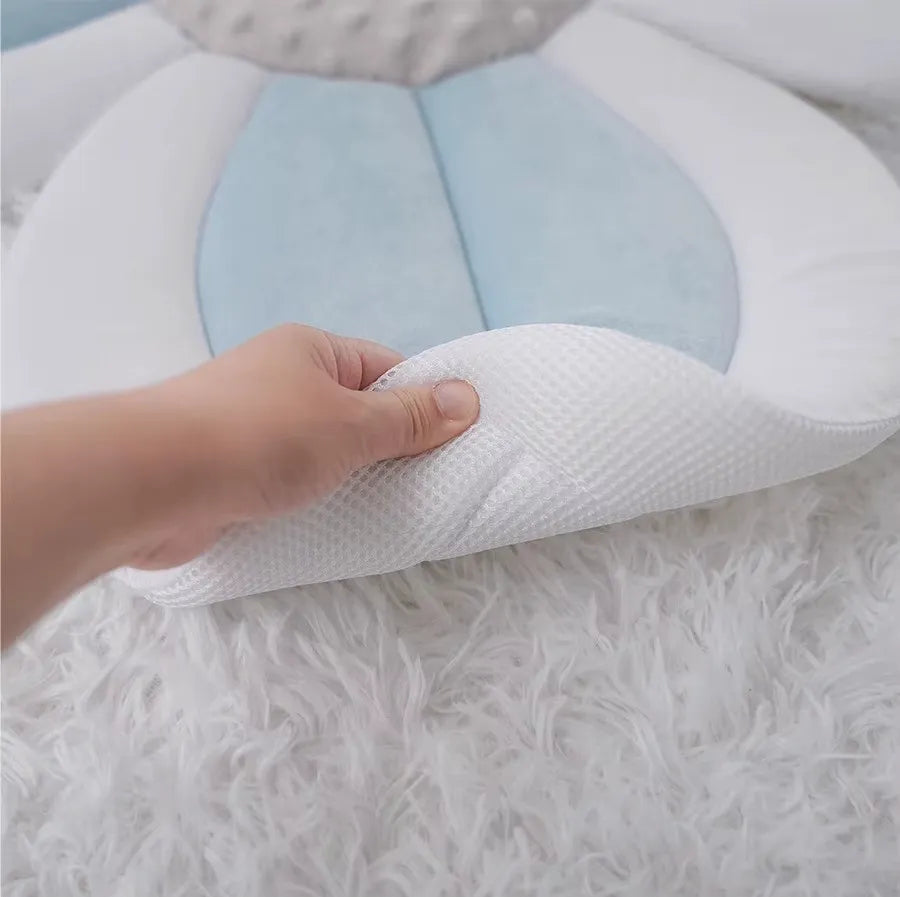 Coussin baignoire bébé fleur douce vue ensemble plié.