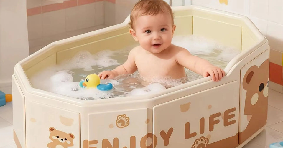  Grande baignoire bébé avec espace intérieur et bébé dedans