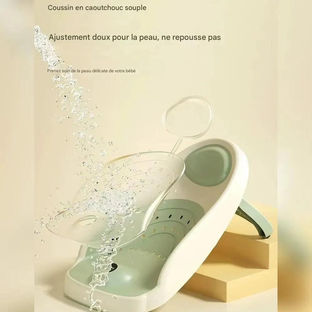 Transat de baignoire bébé en matière douce avec trous de drainage pour un bain hygiénique